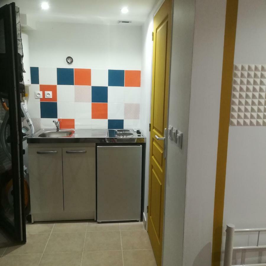 Studio Dependance Maison, 5 Mnt Gare & Tram Vénissieux Dış mekan fotoğraf