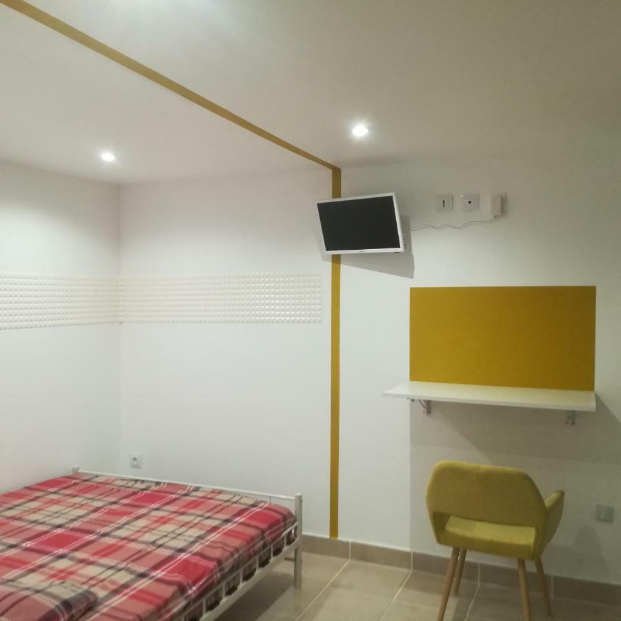 Studio Dependance Maison, 5 Mnt Gare & Tram Vénissieux Dış mekan fotoğraf